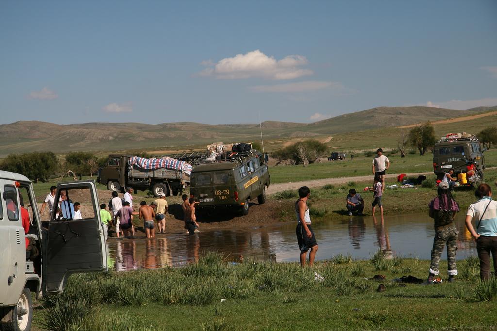 Golden Gobi Hostel & Tours Ulaanbaatar Exterior photo