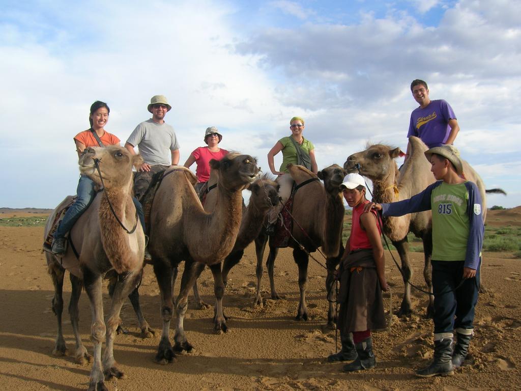 Golden Gobi Hostel & Tours Ulaanbaatar Exterior photo